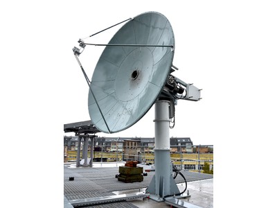 Антенная система 2.5 м 1-18 ГГц полноповоротная
